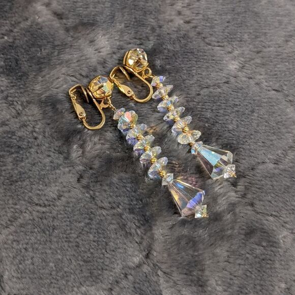 Vintage 60's Aurora Borealis Crystal Dangle Earrings - Picture 11 of 13